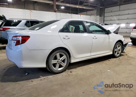 2012 Toyota Camry Base z USA, uszkodzony, nr VIN 4T1BF1FKXCU180165